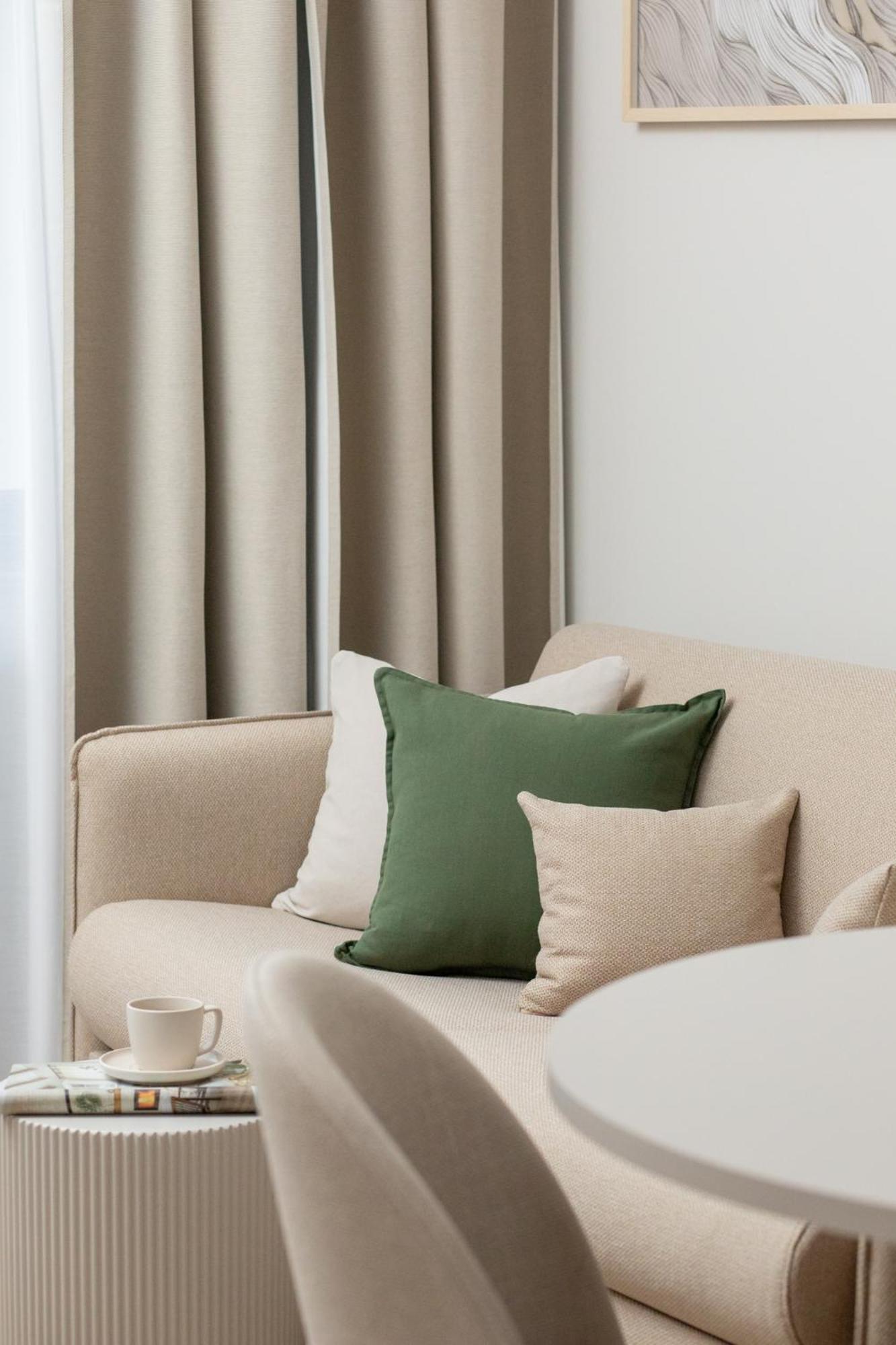 Ts Gold New Town Apartment & Free Private Parking 슈체친 외부 사진