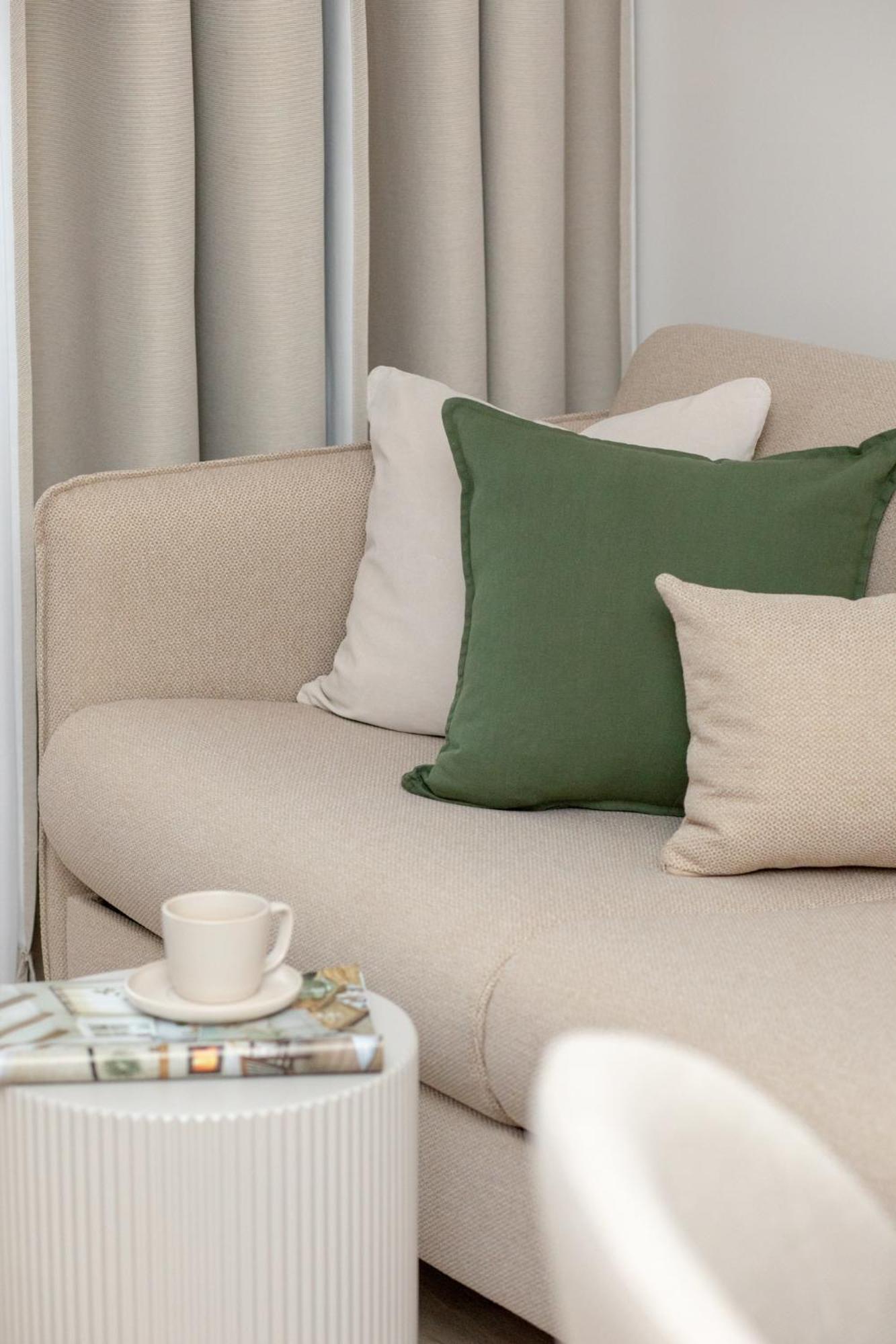 Ts Gold New Town Apartment & Free Private Parking 슈체친 외부 사진